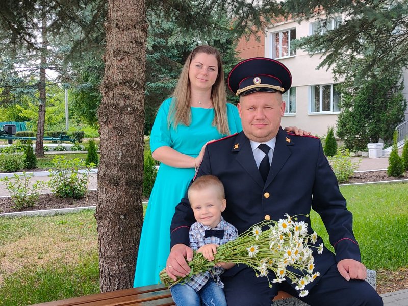 «Семья бесценна и драгоценна!» – девиз полицейской семьи из Окуловки